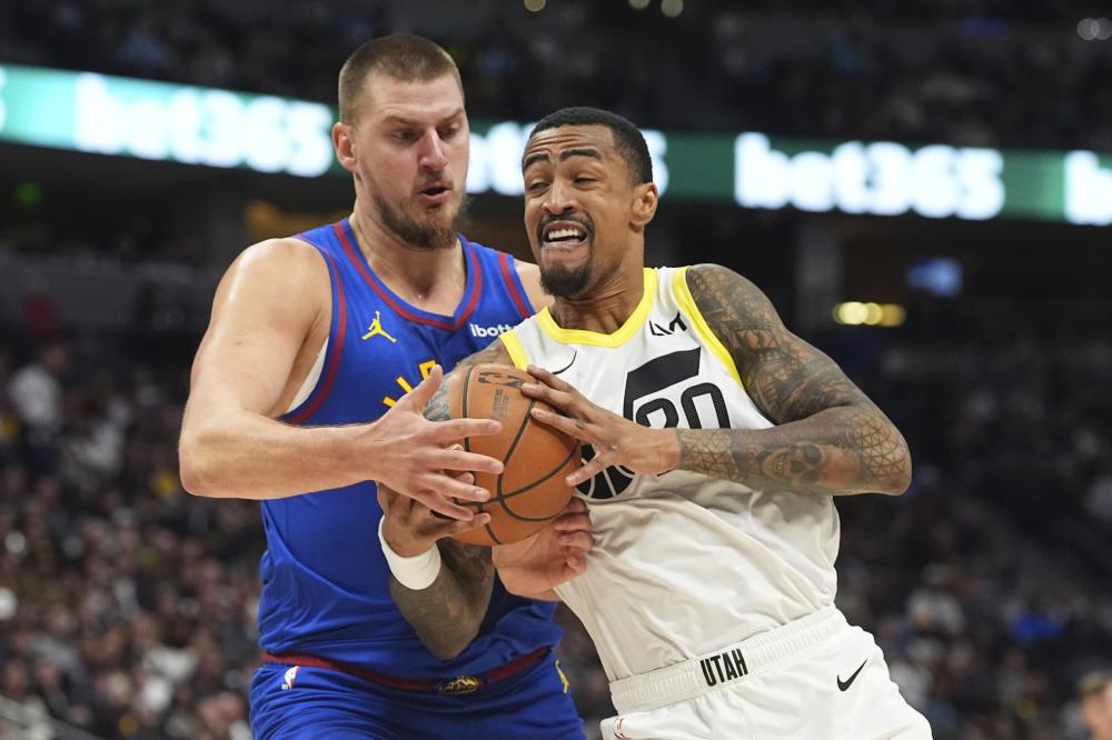 够以一种坚 够以一种坚